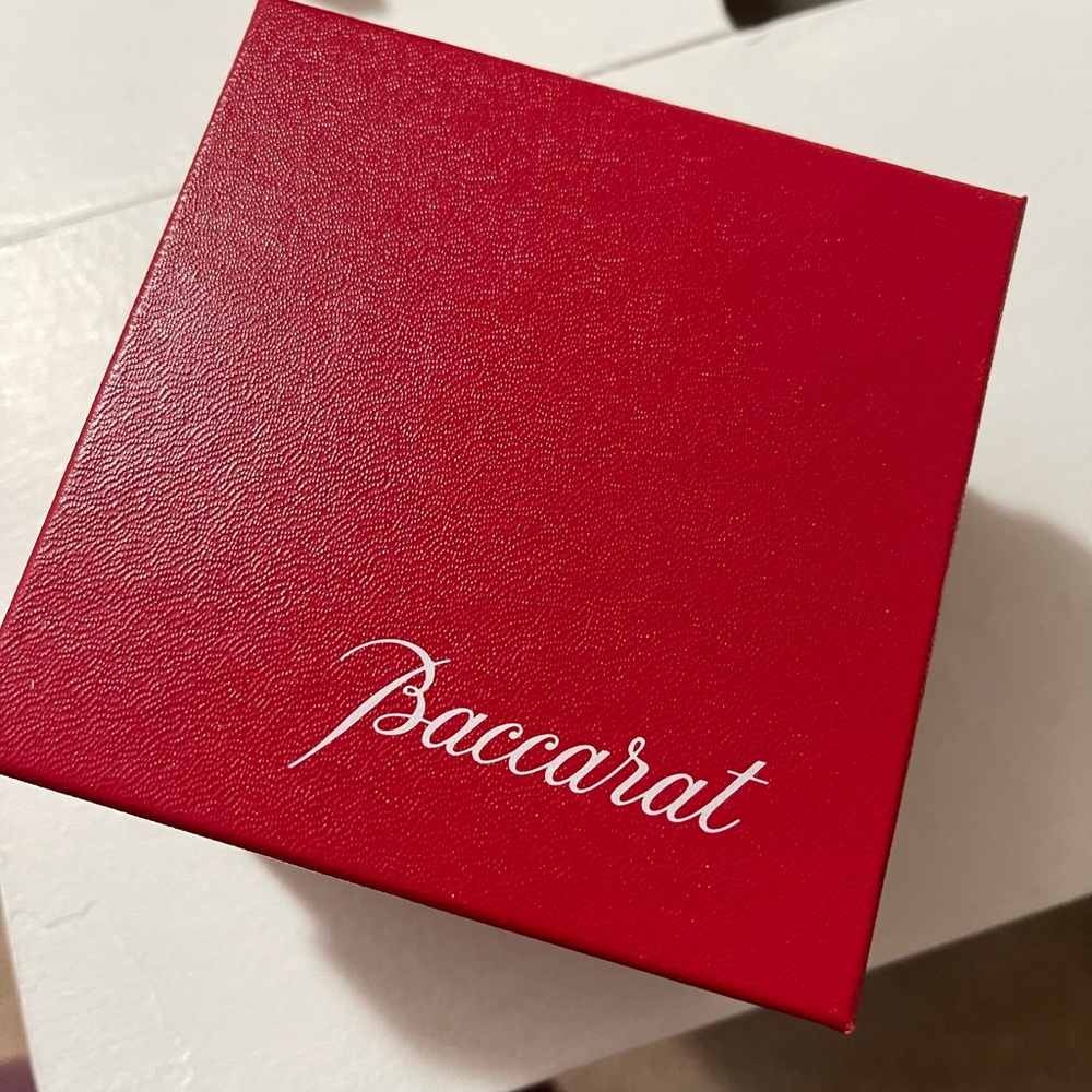 Baccarat Crystal Heart - Picture 3 of 3